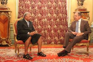 Russian Foreign Minister Sergey Lavrov (right) meets Fiji Prime Minister Voreqe Bainimarama. Image: Fiji MFA