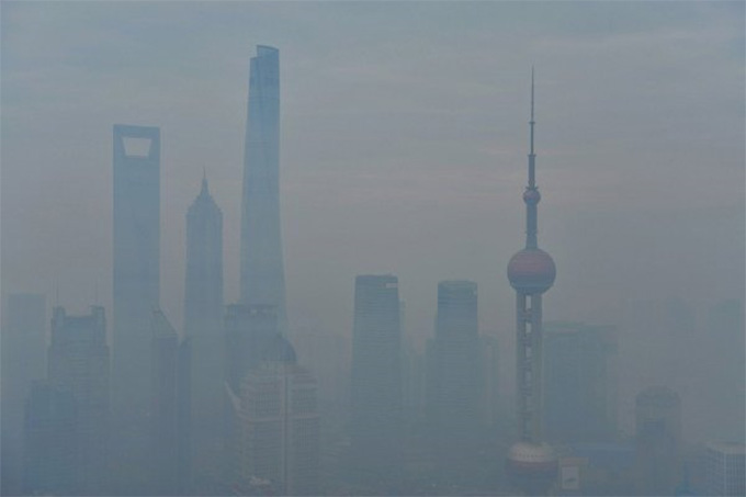 "Airpocalypse" in Shanghai. Image: Greenpeace East Asia via Twitter