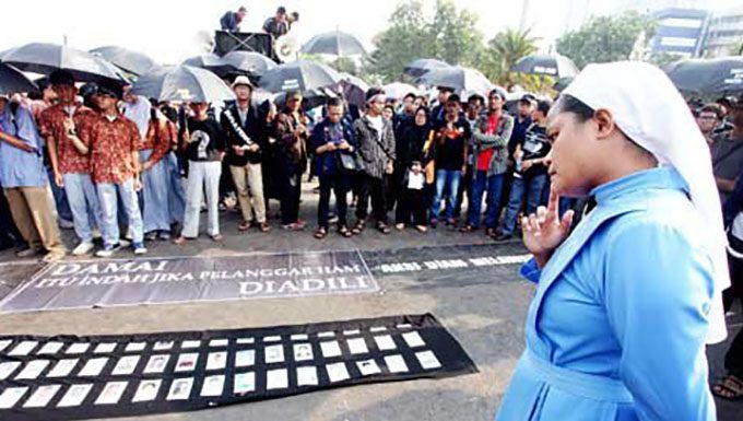 Indonesia’s Jokowi still owes resolution of past rights abuses