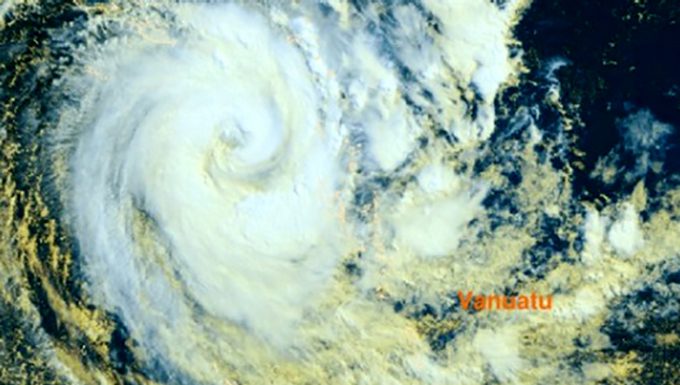 Cyclone Donna leaves northern Vanuatu, heads for New Caledonia