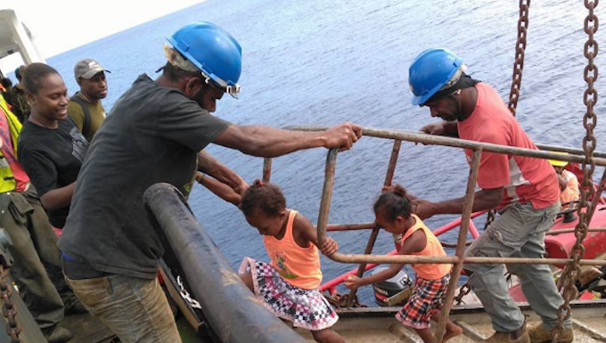 Vanuatu’s mass exodus from volcano island Ambae under way