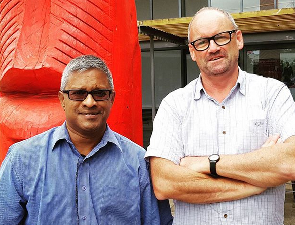 Sri Krishnamurthy (left) at the University of Auckland’s Pacific Fale with NZIPR manager Dr Gerard Cotterell. Image: David Robie/PMC