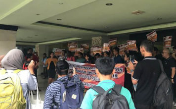 Police shut down Bali people’s global conference against World Bank