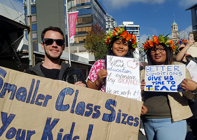 Thousands Of Nz Teachers Take To Streets To Protest For Better Salaries Asia Pacific Report