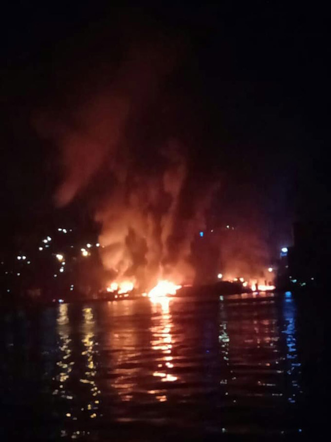 Jayapura buildings burn