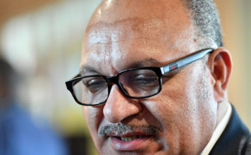 PNG police issue arrest warrant for former PM Peter O’Neill