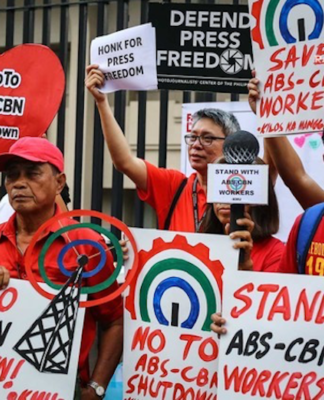 Opposition senator challenges top Duterte aide in TV network row