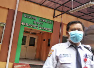 Jakarta hospital security giard
