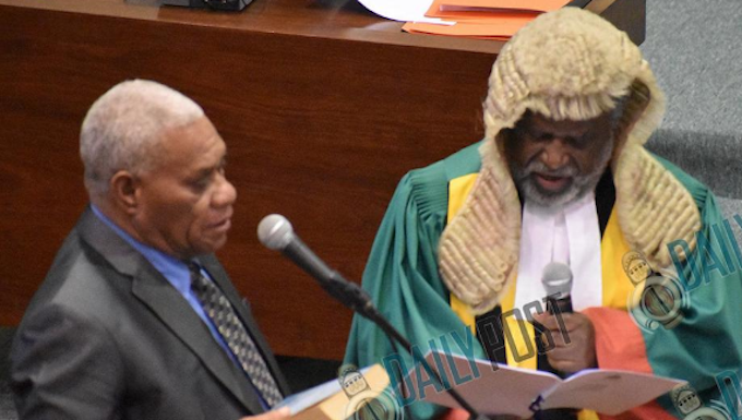 Vanuatu PM Bob Loughman
