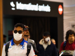 Auckland Airport travellers