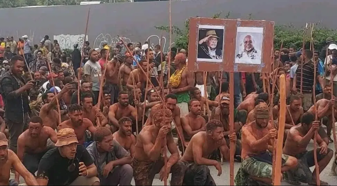 Gallery: Somare tribute marches from Hela, Western Highlands and Jiwaka people in Port Moresby Somare tribute marches