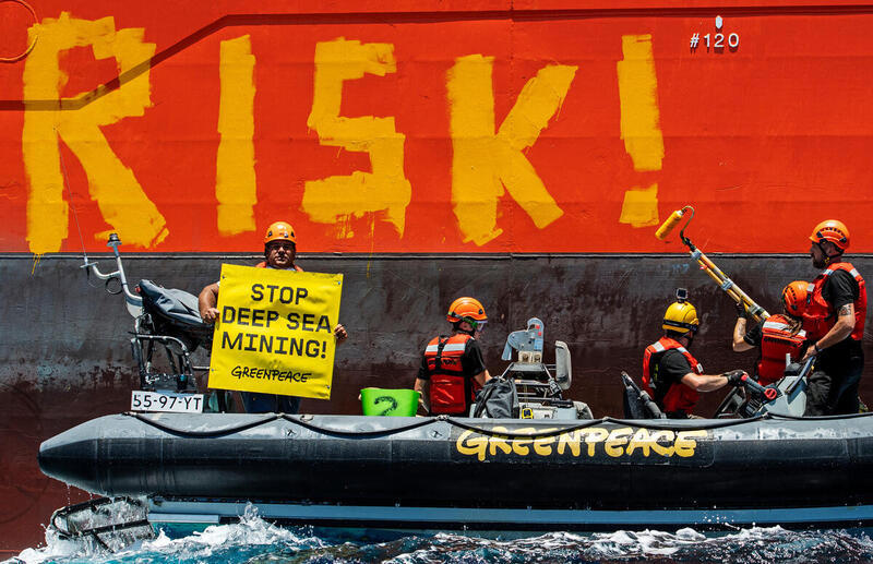 Greenpeace deep sea mining protest 