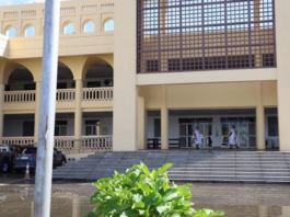 Police guard at Samoa's Supreme Court