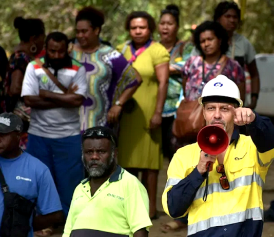 PNG Power Ltd managing director Flagon Bekker