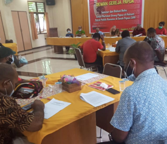 "Demanding Dignity, Papuans Are Punished" seminar 130621