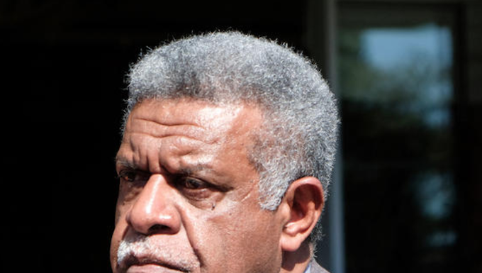 Louis Mapou UNI