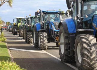 'Howl of rage' tractor protest
