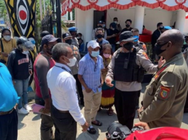 Police stop Rev Benny Giay
