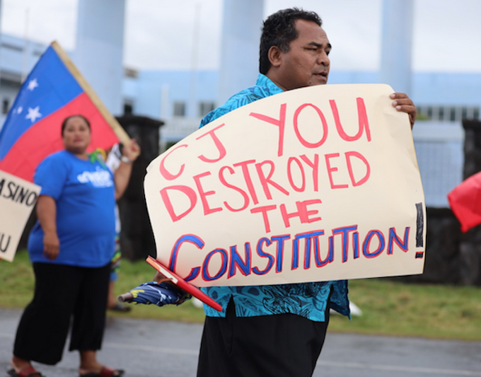 Protest over Samoa constitution 020821