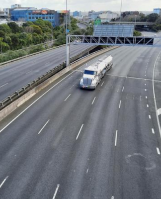 Pacific health provider fears for covid-forced lockdown hardships Southern motorway near Auckland city central during lockdown 190821
