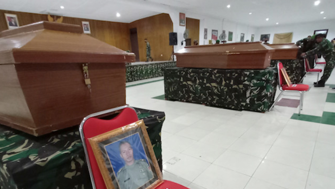 Caskets of four Indonesian soldiers in Papua