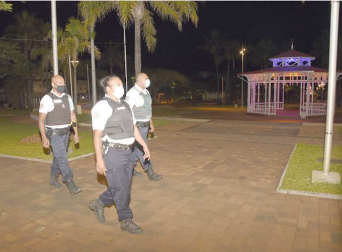 French police on patrol in Noumea's central Place des Cocotiers