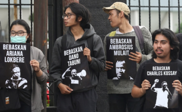 Papuan political prisoners protest