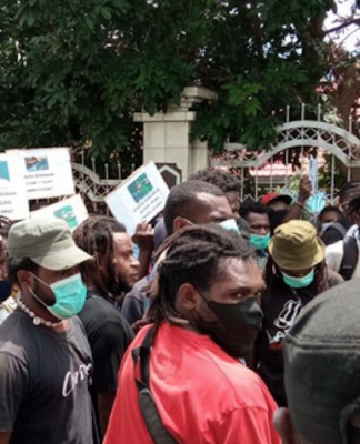 Papuan protesters in Jayapura 300821