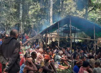 Bintang Mountains refugees
