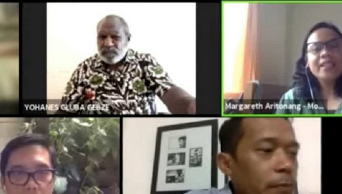 Gufron Mabruri (bottom right) and M. Haripin (bottom left)