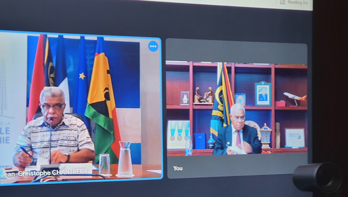 Vanuatu backs Kanak call to delay vote on independence in New Caledonia Kanaky's Louis Mapou (left) talks to Vanuatu President Bob Loughman