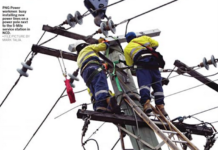 PNG Power linesmen
