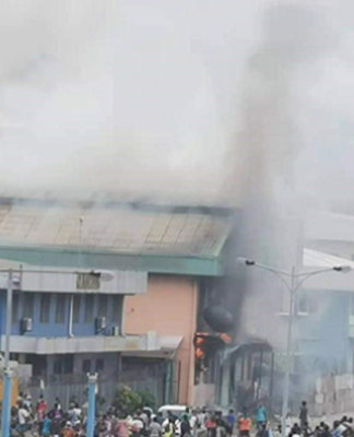 Rioting in Kukum Highway, Honiara,