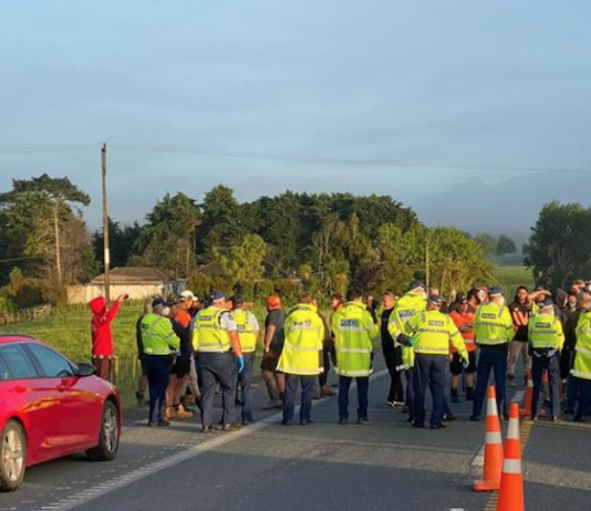 Te Hana anti-vaxxer protest