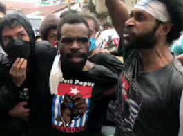 Papuan students protest on Ambon