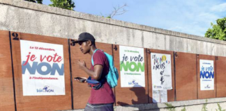 "Non" to independence vote posters in Noumea