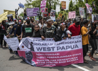 Papuan students demonstrate for the independence in Surabaya