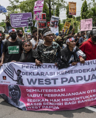 Wenda slams Jakarta over Papuan student arrests, seeks support Papuan students demonstrate for the independence in Surabaya