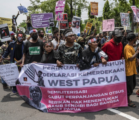 Papuan students demonstrate for the independence in Surabaya