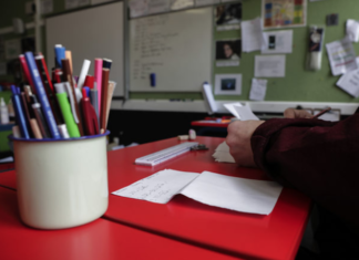 Ban on unvaccinated NZ teachers