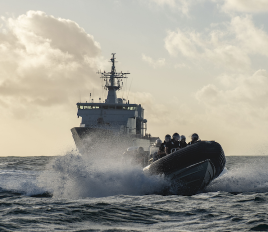 HMNZS Wellington deploys dive teams in Tonga