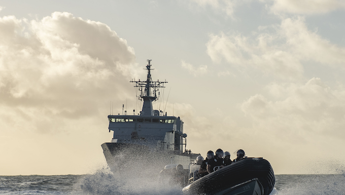 HMNZS Wellington deploys dive teams in Tonga