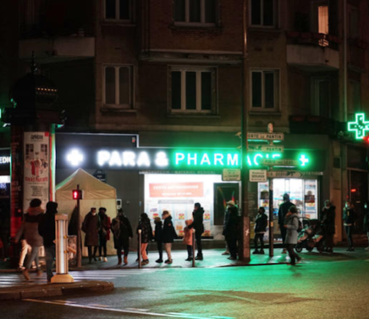 French pharmacies are taken by storm to carry out covid-19 tests