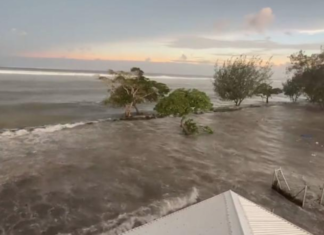Tsunami waves in Tonga