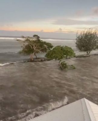 Tsunami waves in Tonga