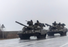 Ukrainian tanks on the move
