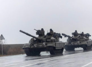Ukrainian tanks on the move