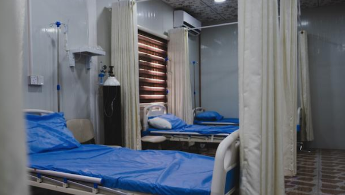 Hundreds more may die in NZ’s first omicron wave, covid modeller says Fewer deaths than usual in New Zealand