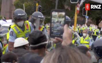 Anti-covid public health protesters clash with police outside Parliament in Wellington