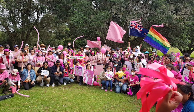 Auckland Pinoy "Kamkam" People Power solidarity for Philippine presidential hopeful Vice-President Leni Robredo